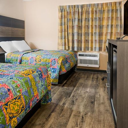 Knights Inn Grand Rapids East Airport Cascade Εξωτερικό φωτογραφία
