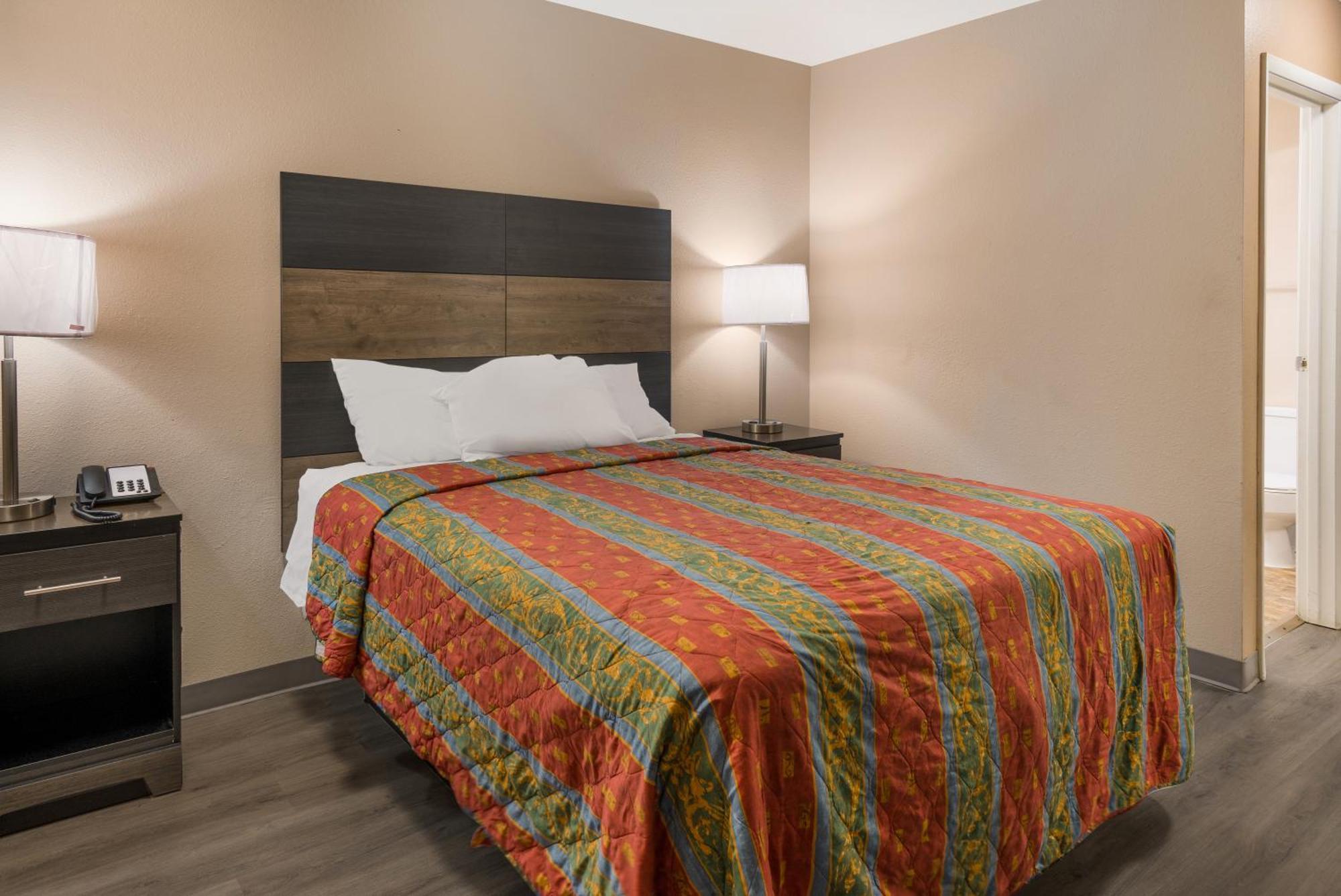 Knights Inn Grand Rapids East Airport Cascade Εξωτερικό φωτογραφία