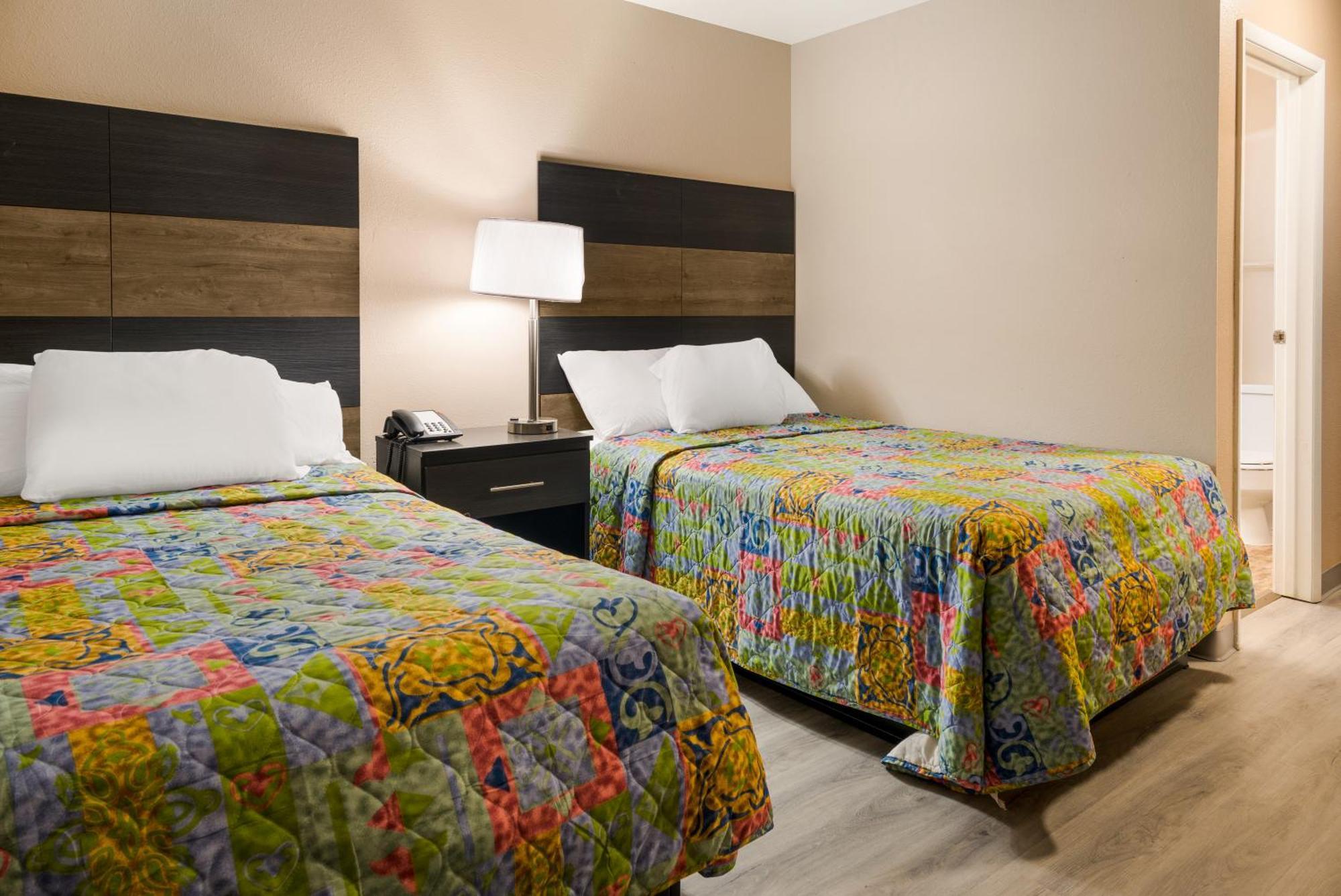 Knights Inn Grand Rapids East Airport Cascade Εξωτερικό φωτογραφία