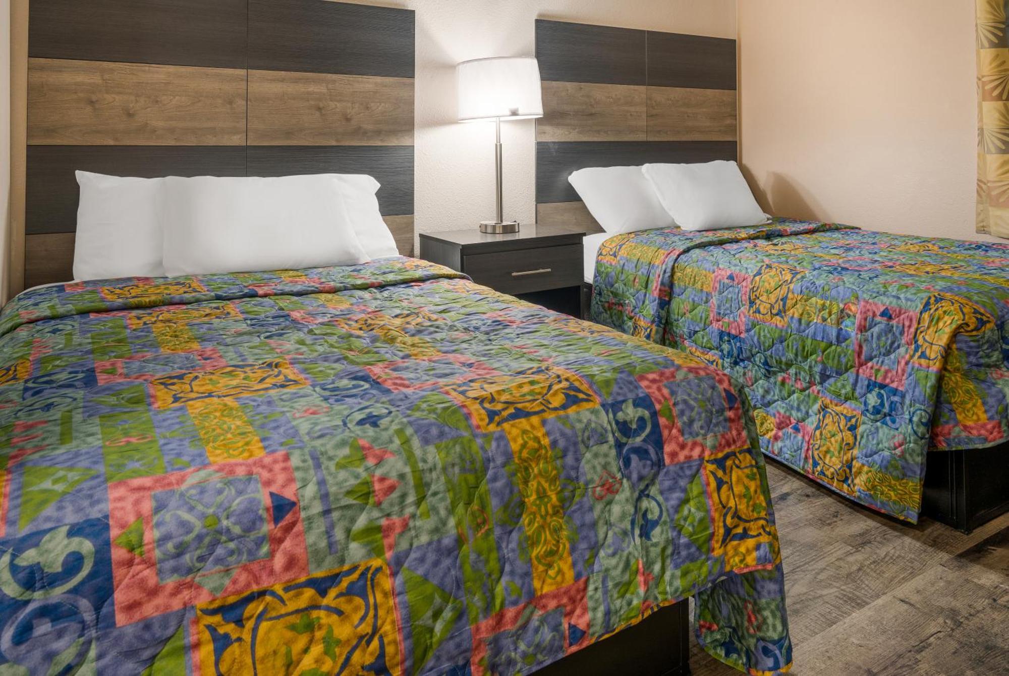 Knights Inn Grand Rapids East Airport Cascade Εξωτερικό φωτογραφία